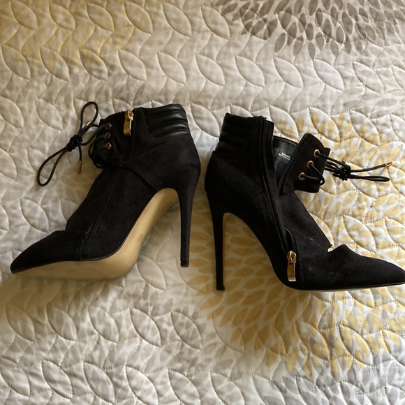 Migato NWOT black high heel ankle boots size 38 never worn. Bought in Greece. - Picture 7 of 10